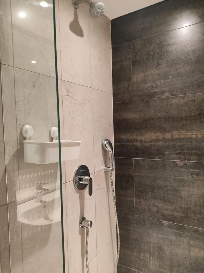 Guest House Service Apartments Пуне Екстер'єр фото