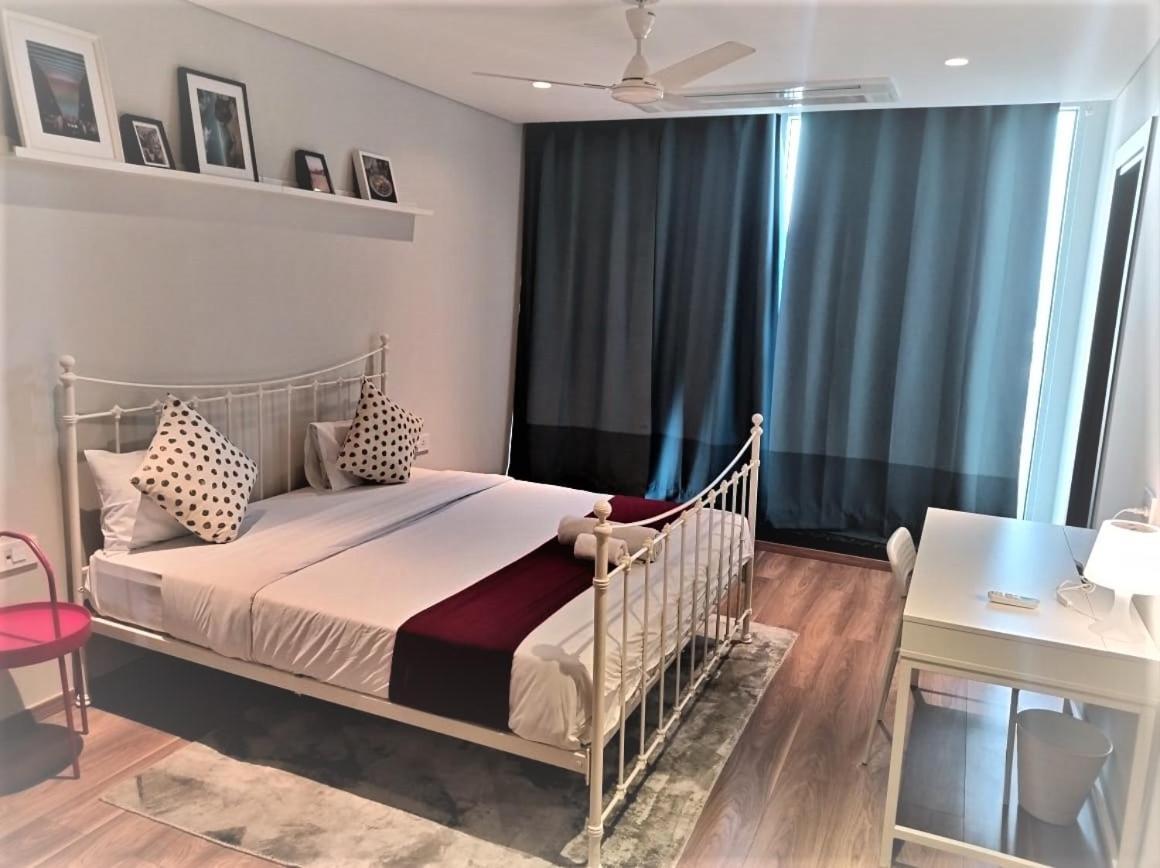 Guest House Service Apartments Пуне Екстер'єр фото