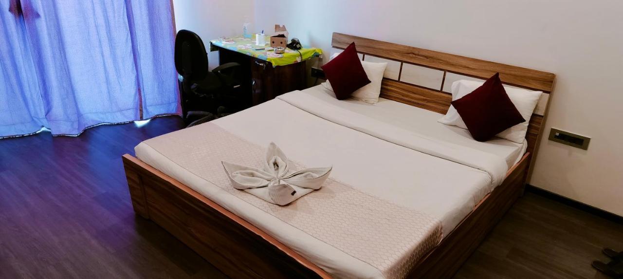 Guest House Service Apartments Пуне Екстер'єр фото